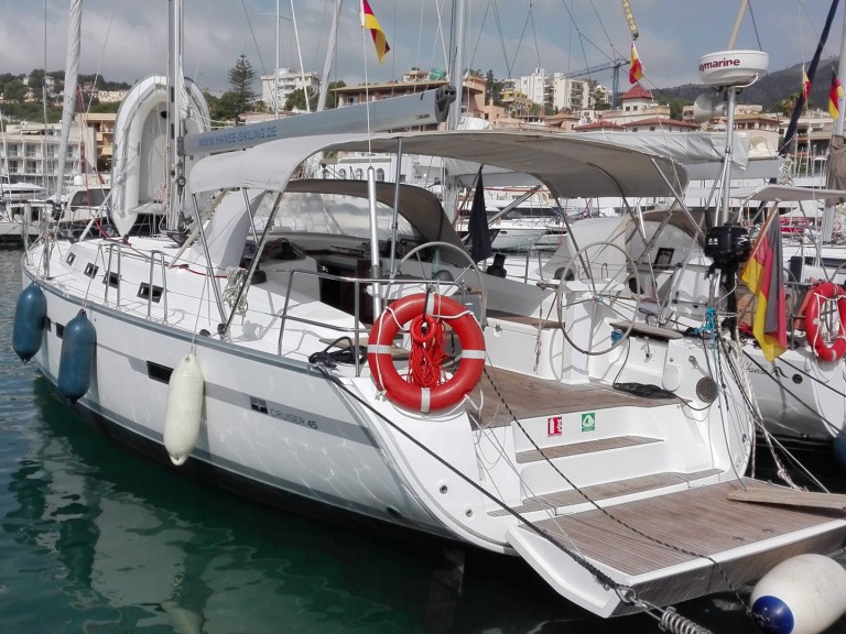 Sailboat hire in Palma de Mallorca - Bavaria Cruiser 45