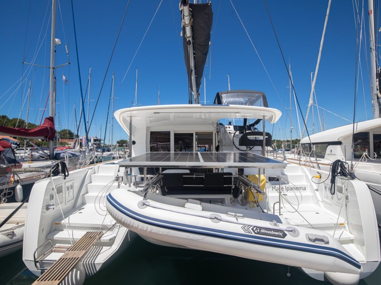 Catamaran hire in Pomer - Lagoon Lagoon 40