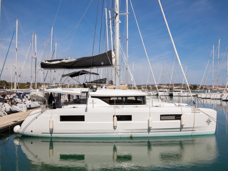 Hire a Lagoon Lagoon 46 Pomer