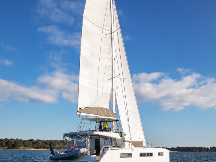 Yacht hire Pomer cheap Lagoon 50