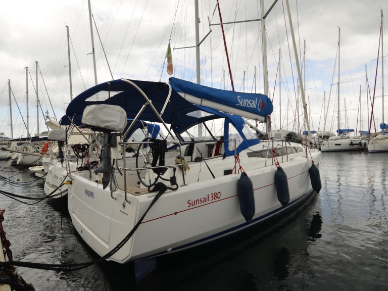 Charter a Jeanneau Sun Odyssey 380 in Procida on Samboat