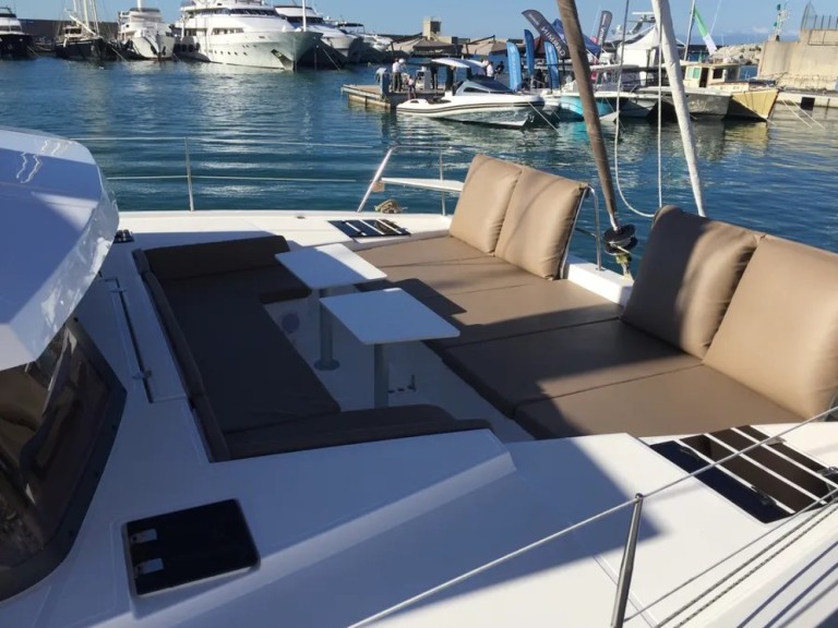 Yacht hire Castiglioncello cheap Bali 4.1