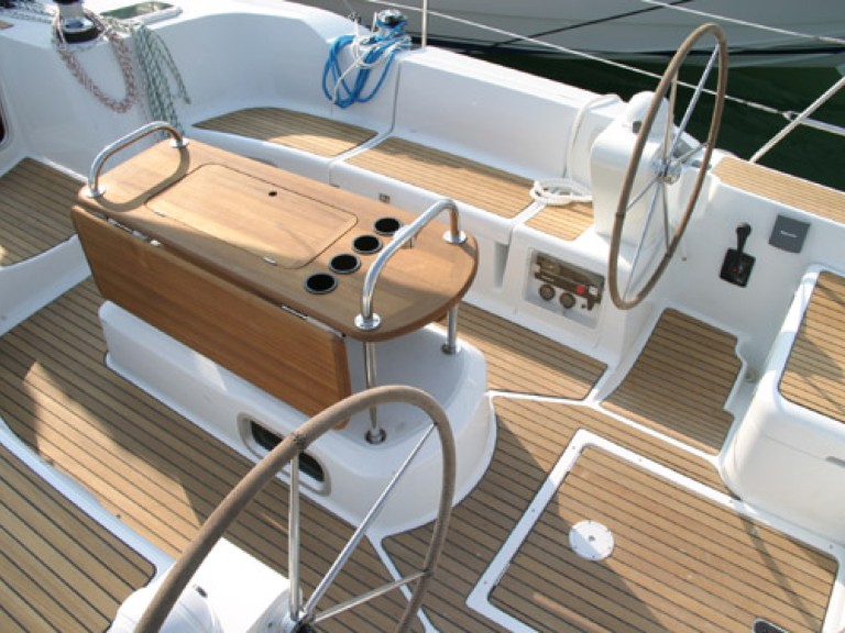 Sailboat hire in Préveza - Jeanneau Sun Odyssey 45