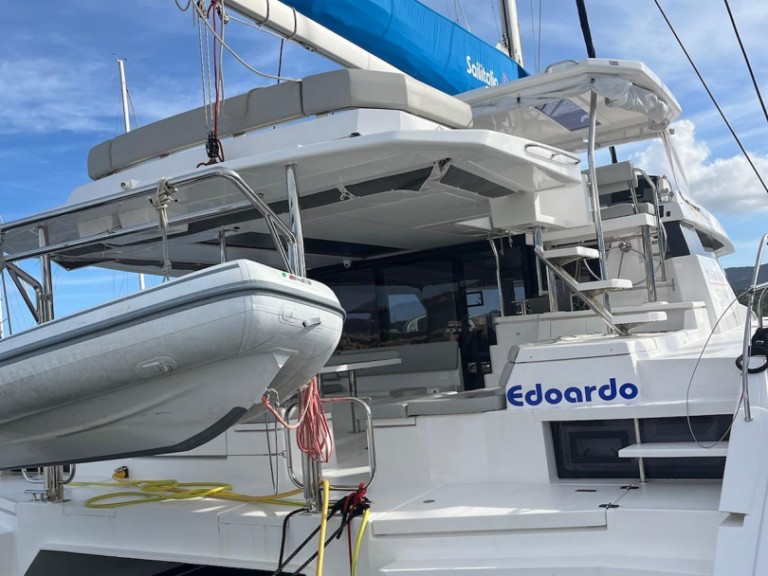 Charter a Robertson and Caine Leopard 50 in Cannigione on Samboat