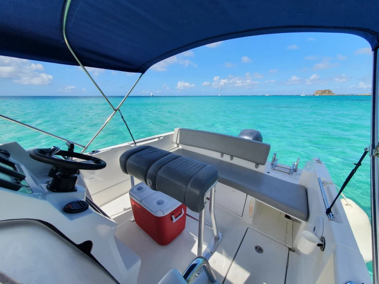 Motorboat to hire Marigot at the best price