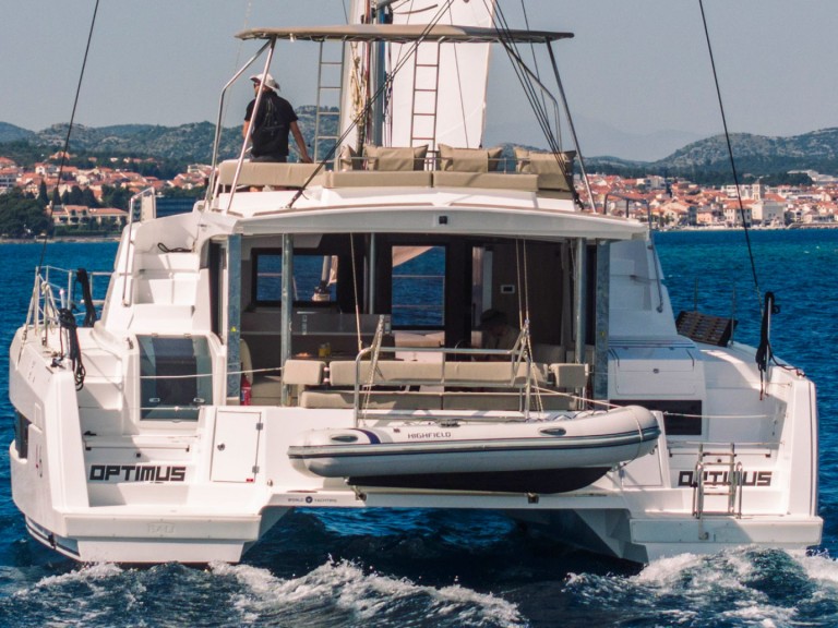 Charter a Bali Catamarans Bali 4.6 in Šibenik on Samboat