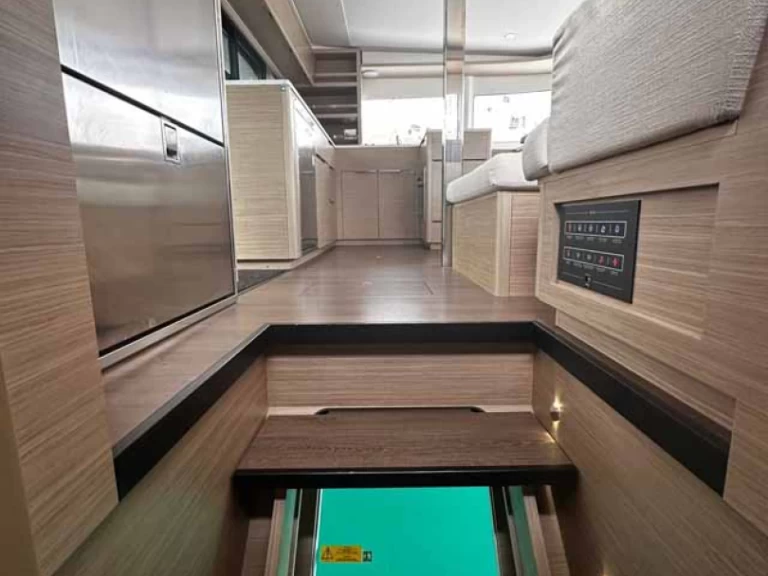 Yacht hire Trogir cheap Lagoon 46