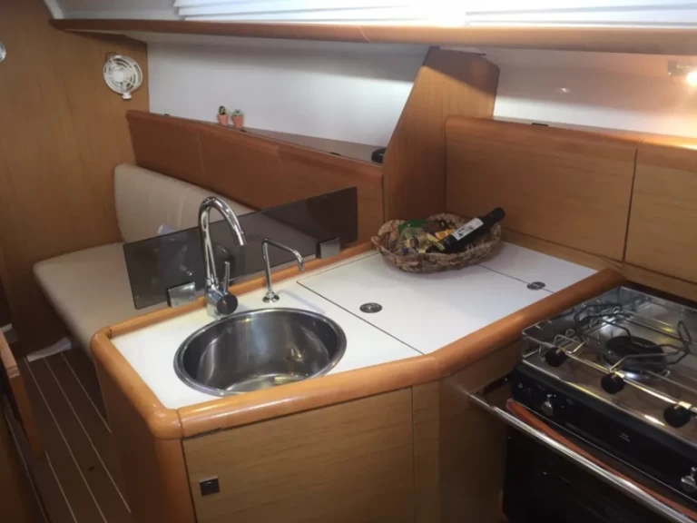 Jeanneau Sun Odyssey 33i charter bareboat or skippered in  Gouvia