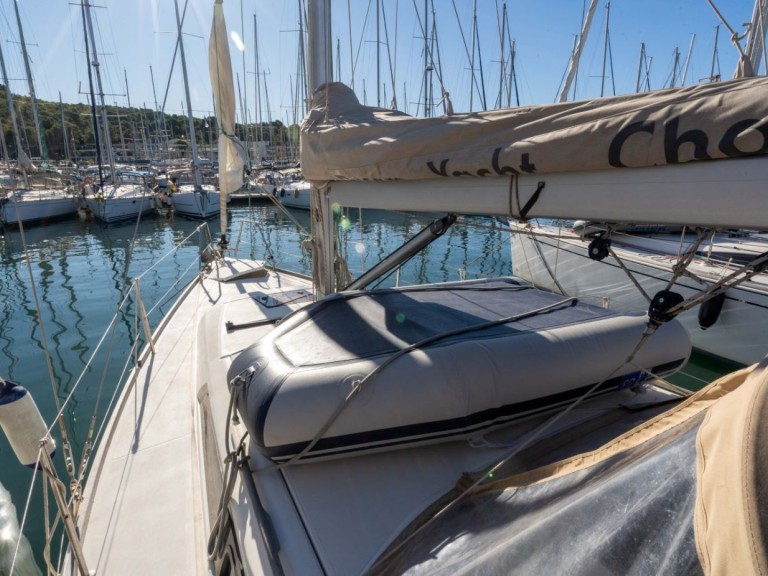 Charter a Dufour Dufour 360 Grand Large in Saint-Mandrier-sur-Mer on Samboat