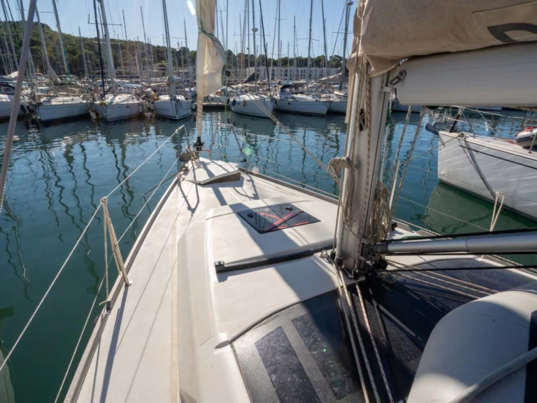 Hire Sailboat Dufour with a boat licence