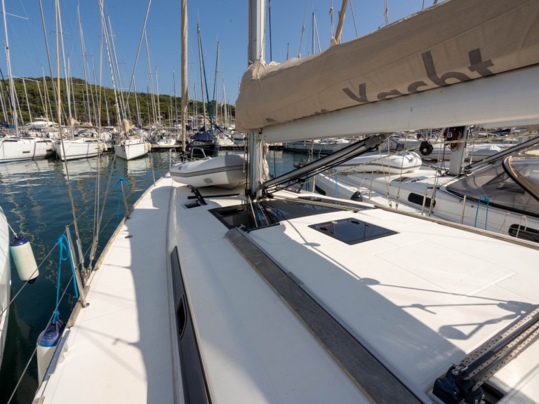 Hire Sailboat Dufour with a boat licence