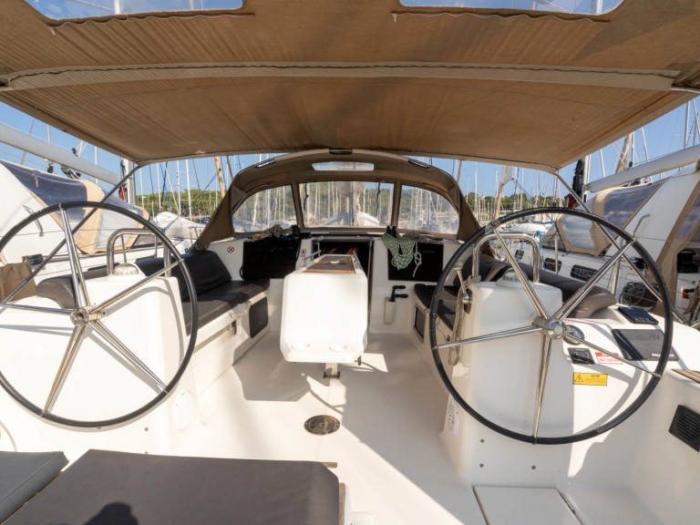 Yacht charter Saint-Mandrier-sur-Mer - Dufour Dufour 460 Grand Large on SamBoat