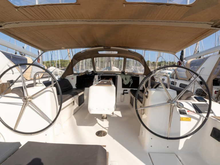 Yacht charter Saint-Mandrier-sur-Mer - Dufour Dufour 460 Grand Large on SamBoat