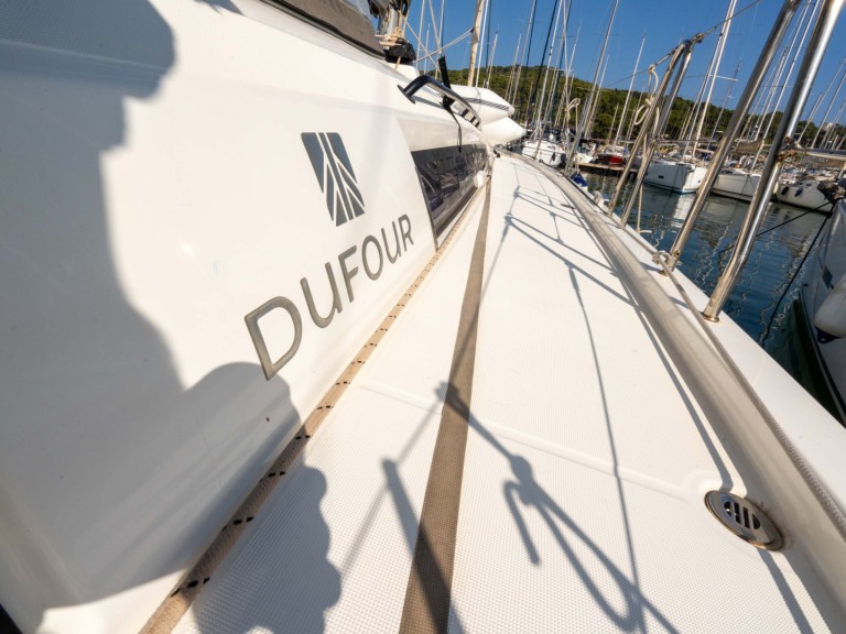 Hire Sailboat with or without skipper Dufour Saint-Mandrier-sur-Mer