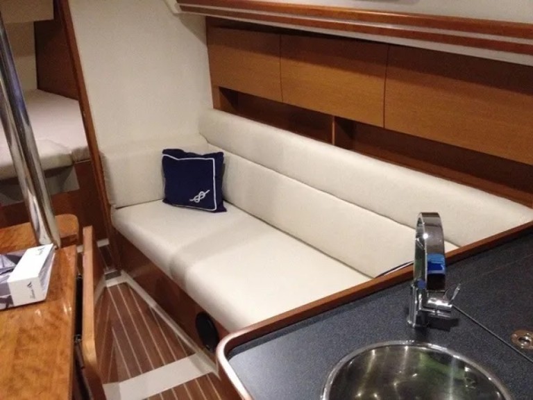 Yacht charter Tallinn - Hanse Hanse 325 on SamBoat