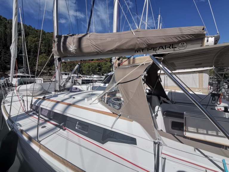 Sailboat to hire Skradin at the best price