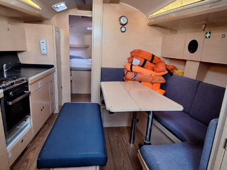 Sailboat hire in Trogir - Cobra Yachts Cobra 41