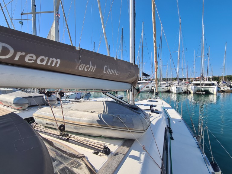 Hire Sailboat Dufour with a boat licence