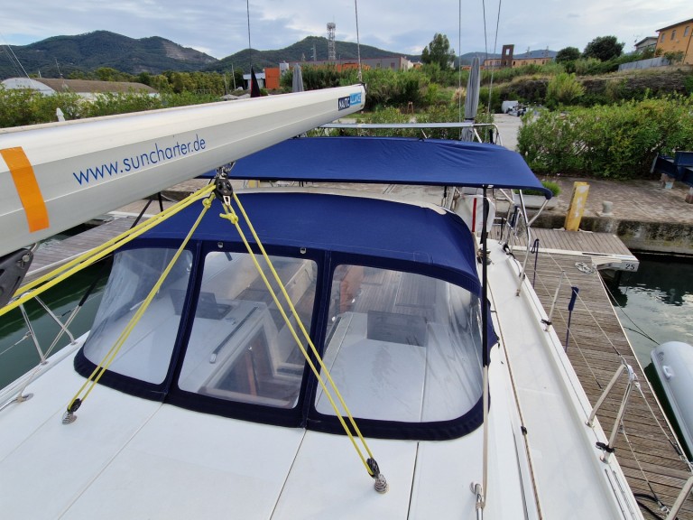 Hire a Bavaria Bavaria C45 Holiday Punat