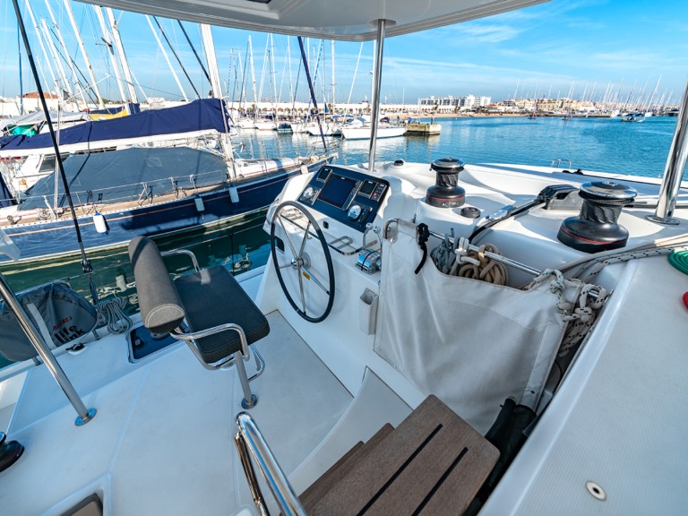 Hire Catamaran with or without skipper Lagoon Cagliari