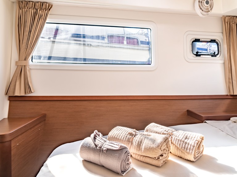 Catamaran to hire Cagliari at the best price