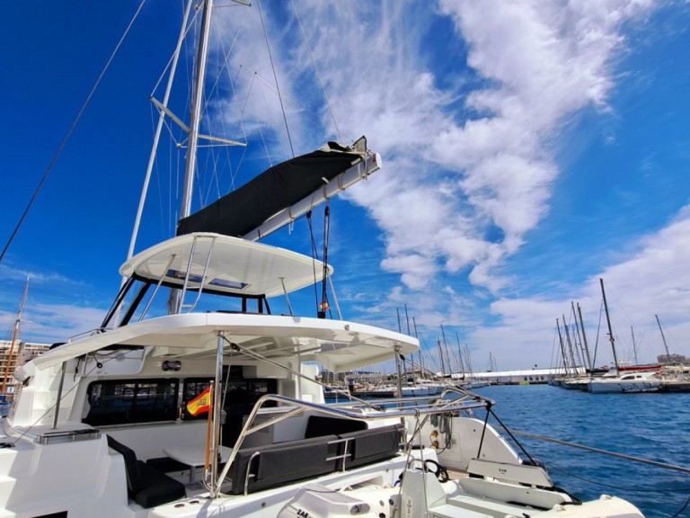Yacht hire Sant Antoni de Portmany cheap Lagoon 46