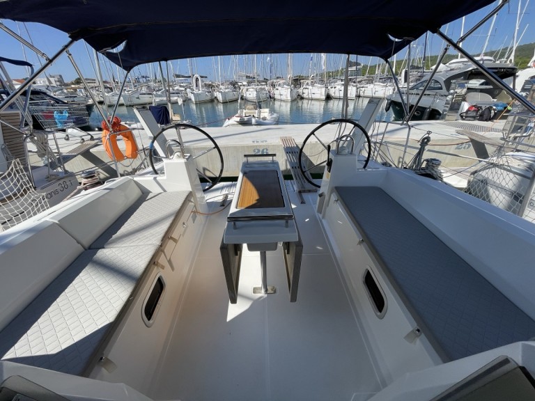 Hire a Bénéteau Oceanis 38 Sukošan