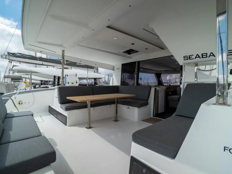 Yacht charter Toulon - Fountaine Pajot Isla 40 on SamBoat
