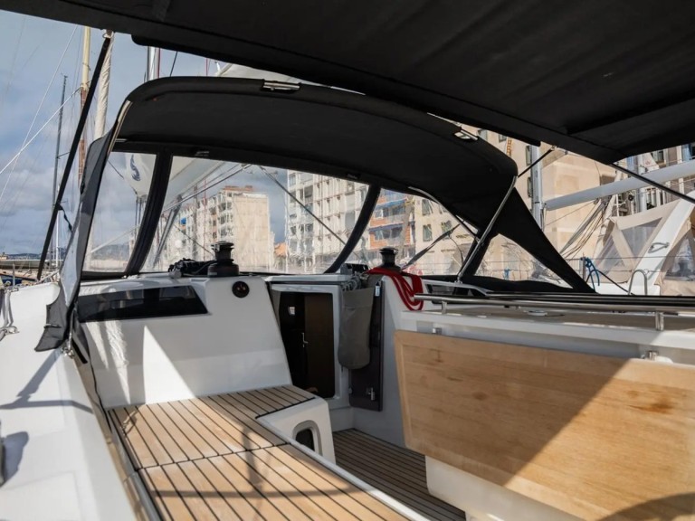 Hire Sailboat Bénéteau with a boat licence