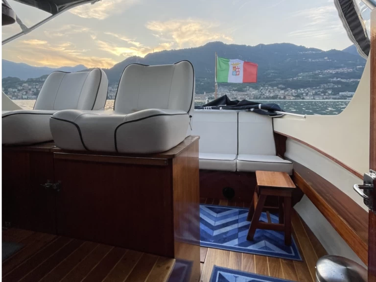 Charter a Nidelv 24 in Lovere on Samboat