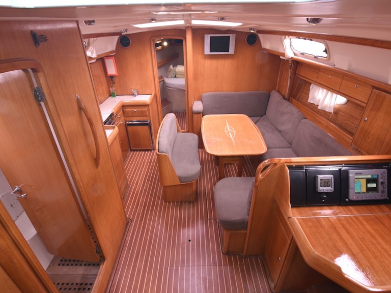 Bavaria Bavaria 42 Cruiser charter bareboat or skippered in  Punat