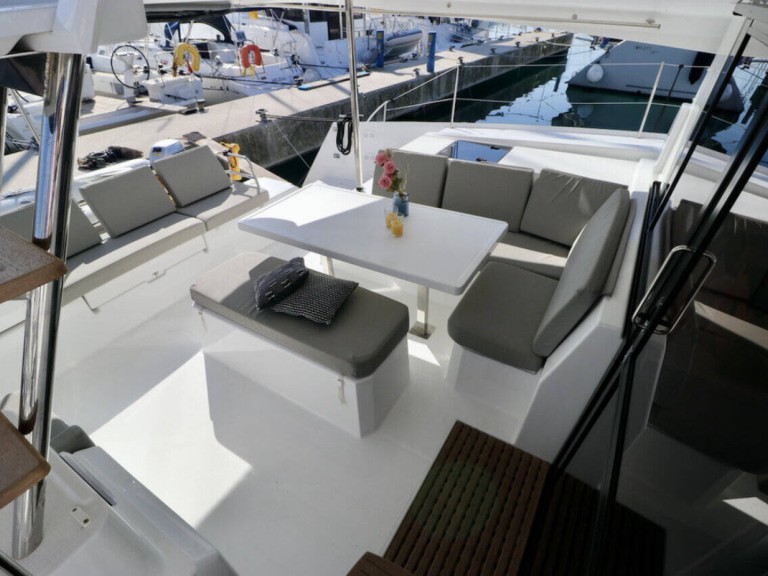 Catamaran hire in Rogoznica - Fountaine Pajot Astrea 42