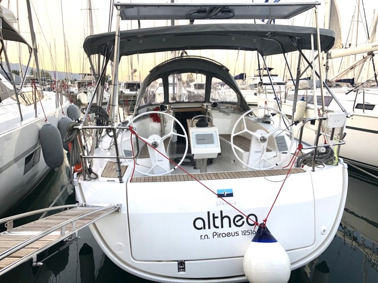 Hire Sailboat Bavaria with a boat licence