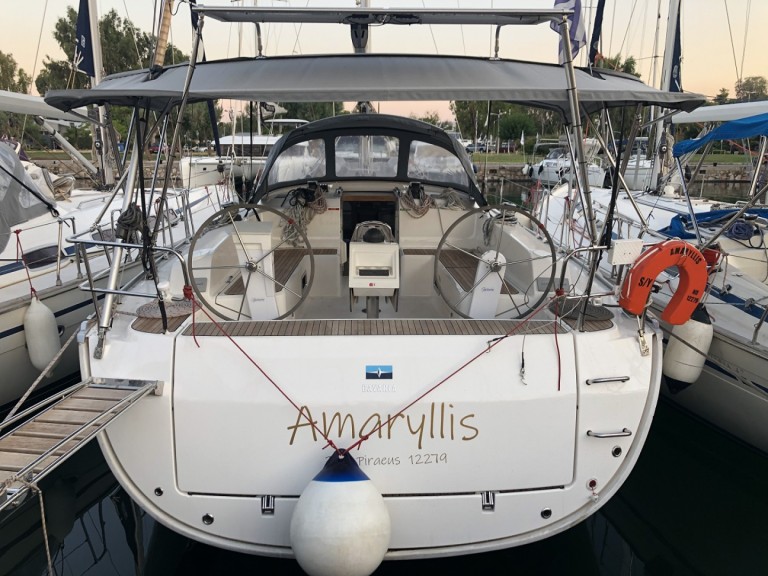 Sailboat hire in Alimos - Bavaria Cruiser 46