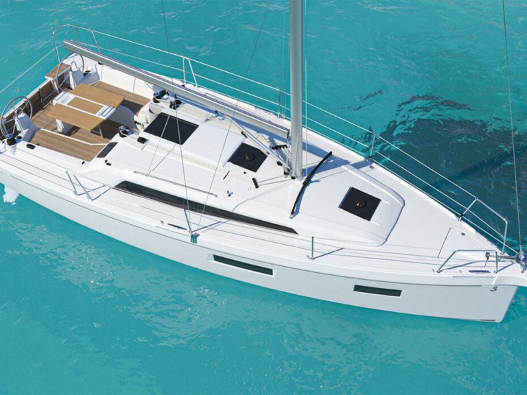 Sailboat to hire Alimos at the best price