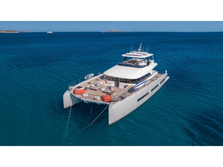 Yacht hire Cugnana Verde cheap Lagoon Seventy 8