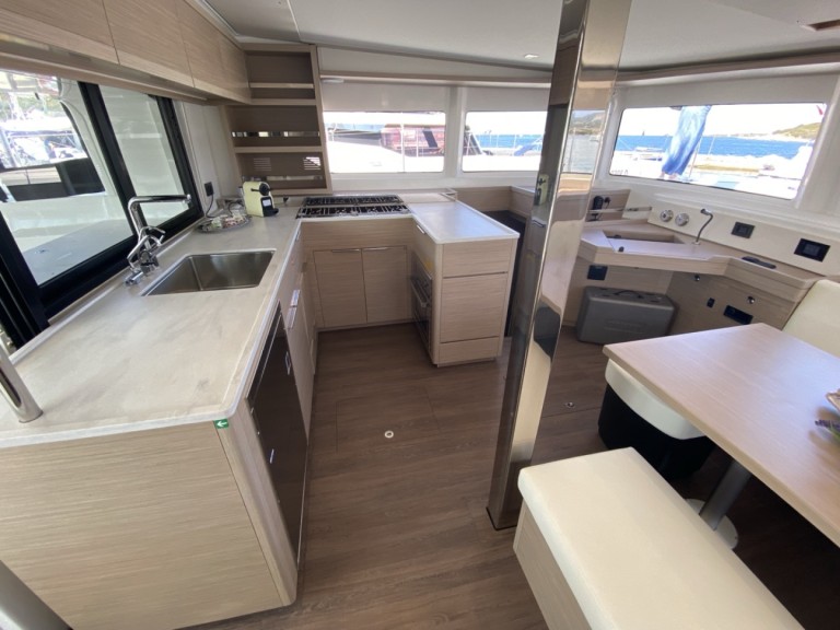 Catamaran hire in Cugnana Verde - Lagoon Lagoon 46