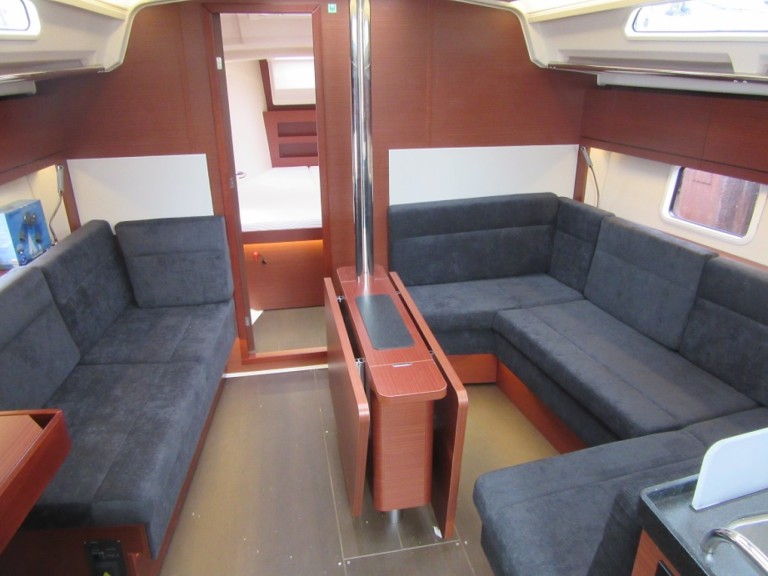 Yacht charter Saltsjö-duvnäs - Hanse Hanse 388 on SamBoat