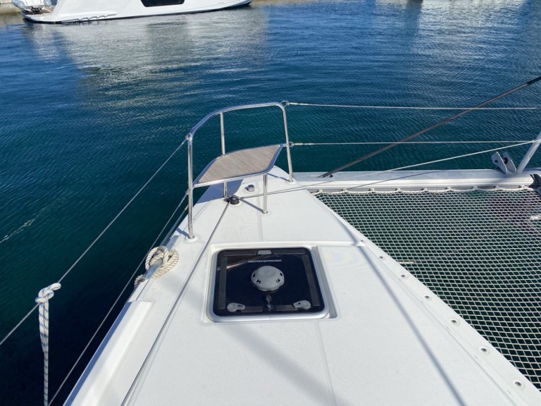 Catamaran hire in Cugnana Verde - Lagoon Lagoon 46