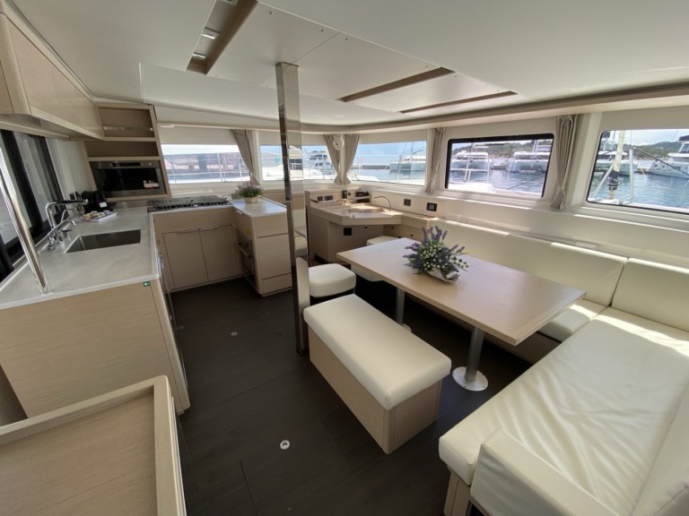 Charter a Lagoon Lagoon 46 in Cugnana Verde on Samboat