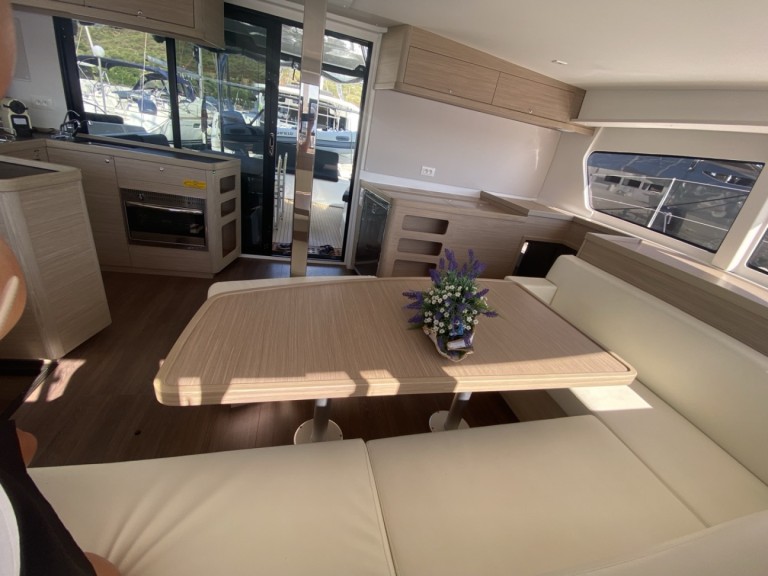 Catamaran hire in Cugnana Verde - Lagoon Lagoon 42