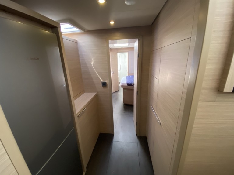 Yacht hire Saint George's cheap Lagoon 55