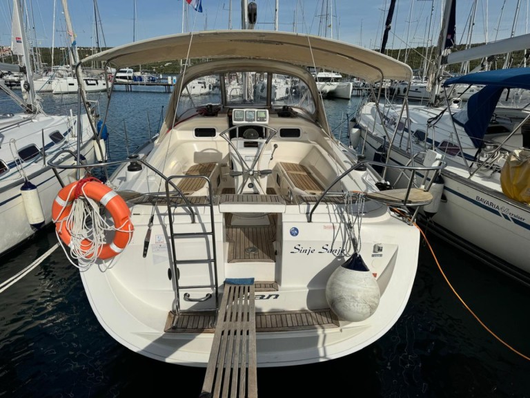 Sailboat hire in Punat - Elan Impression 384
