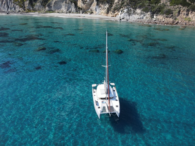 Catamaran to hire Nettuno at the best price