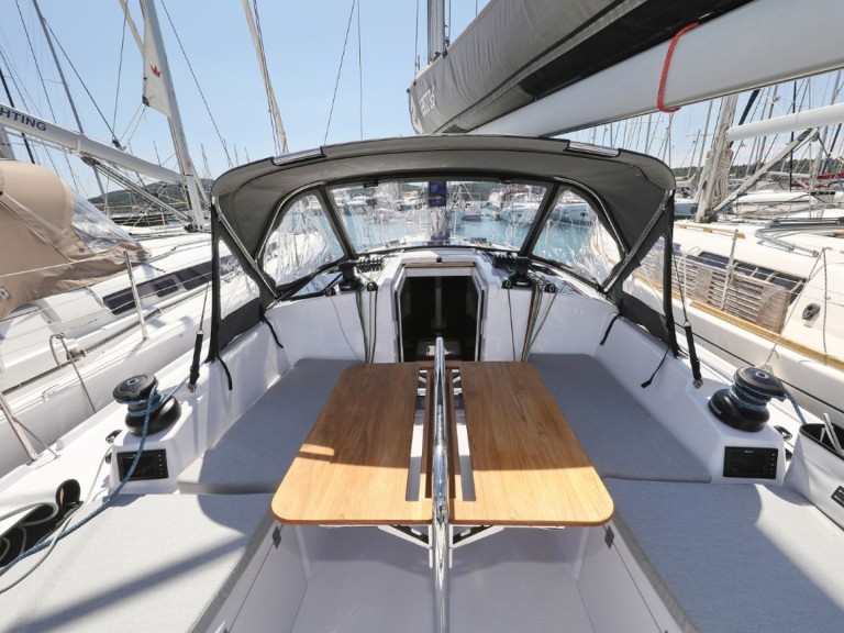 Sailboat to hire Biograd na Moru at the best price