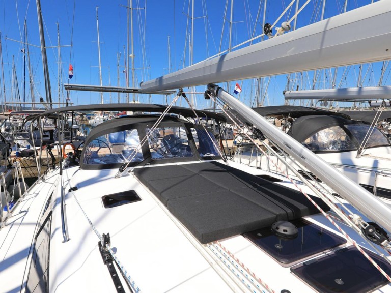 Sailboat to hire Biograd na Moru at the best price