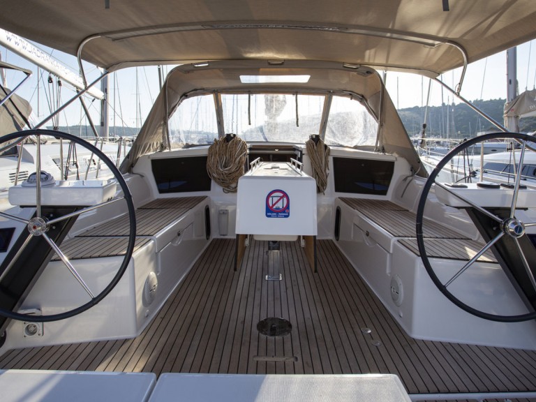 Yacht hire Pula cheap Dufour 430 Grand Large