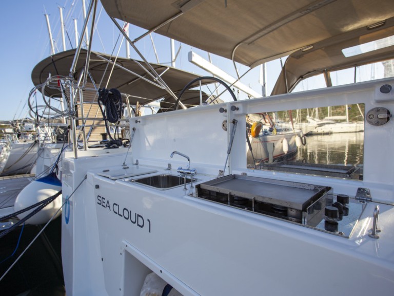 Sailboat hire in Pula - Dufour Dufour 430 Grand Large
