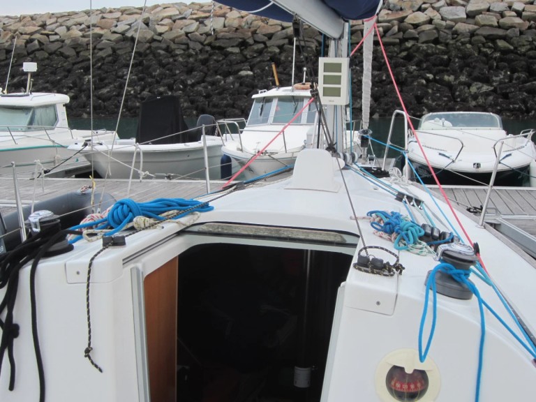 Bénéteau First 27.7 charter bareboat or skippered in  Saint-Quay-Portrieux