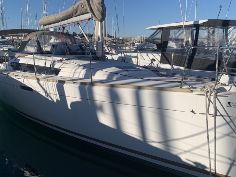 Jeanneau Sun Odyssey 379 Dl charter bareboat or skippered in  Saint-Quay-Portrieux